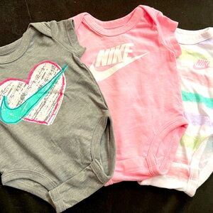 Nike Baby onesie set